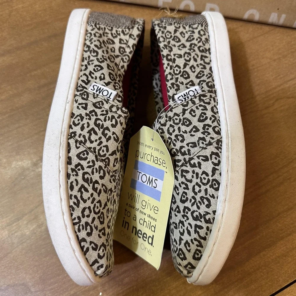 TOMS Classic Shoes Youth Size 3.5 Natural Metallic Leopard Slip On Alpargata